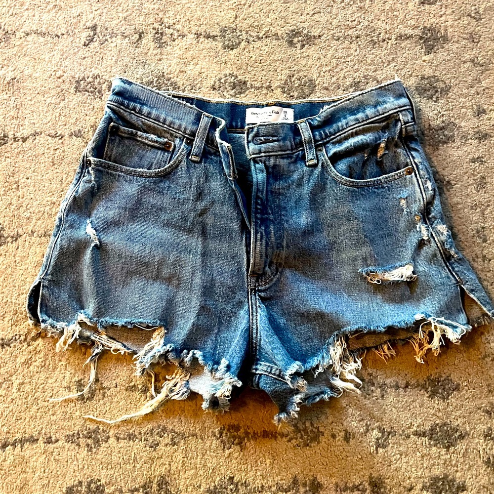 Abercrombie Shorts - The Cutoff Short High Rise